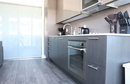 Church and Wellesley Condo | Executive 1 BR 2 bed Condo on Church + Carlton