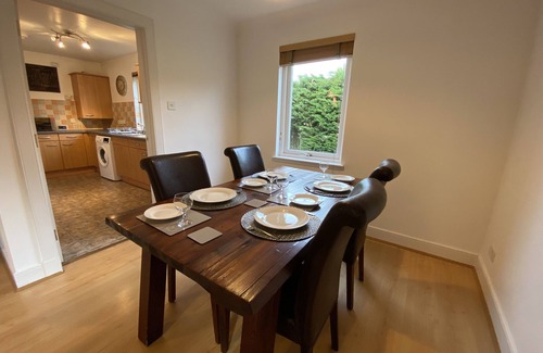 Elgin Apartment | Executive 2-Bed Apartment in Elgin