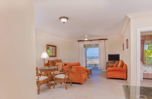 Vuemont Condo | Executive 2 bedroom 2 bathroom condo in gated community