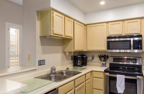 Scottsdale Ranch House | Executive 2 bedroom condo in the Raquet Club