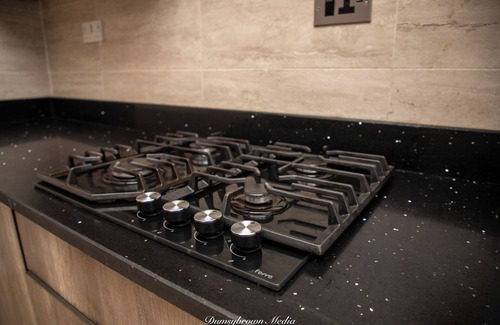 Accra Apartment | Executive 3-Bed Furnished Apartment in Kwashieman