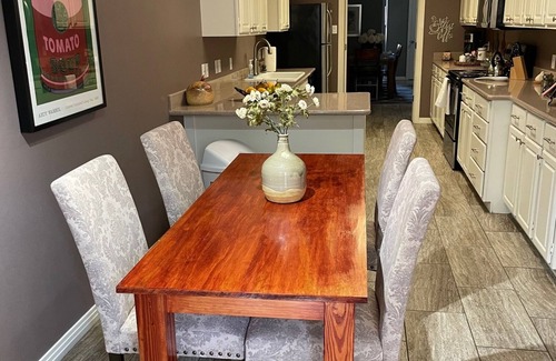 Midland House | Executive 3 bedroom townhouse. Close to sports complex/Chevron/OXY/EOG