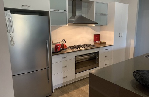 Pokolbin House | Executive 4-bedroom golf course holiday home