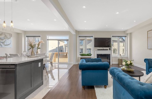Brampton House | Executive 5BR-4BATH Detached Retreat Brampton/Miss Border