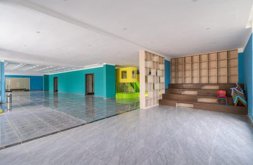 Kilimani Apartment | Executive Alba Garden Apt with Gym, City View and Pool