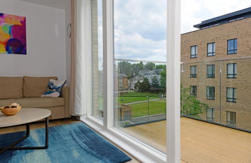 Syon Apartment | Executive Apartment Near Chiswick and Kew Gardens