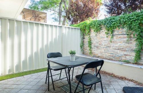 Perth House | Executive CBD Perth House 4BR 3BA 2Pk SLEEP 8!