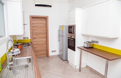 Teshie House | Executive four bedroom all ensuite home