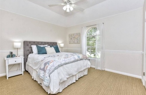 Lower Basin Lake Travis House | Executive Home back to greenbelt