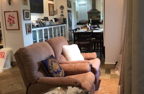 Haiku House | Executive home. Less tan 12years old. Stone floors and 10 ft ceilings beautiful