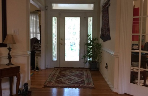 Northeast Virginia Beach Condo | Executive home on the lake!