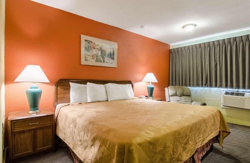 Dodge City Hotel | Executive Inn Dodge City, KS