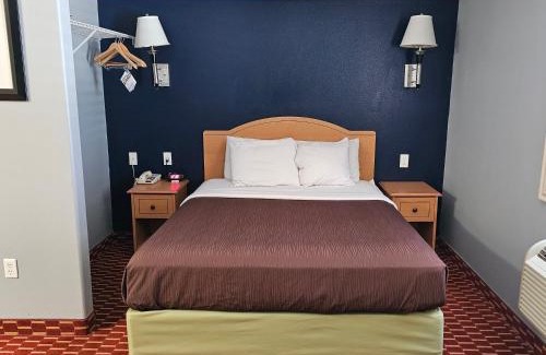 Naples Hotel | Executive Inn & Suites Extended Stay - Vernal
