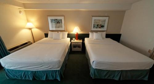 East Peralta Hotel | Executive Inn & Suites Oakland