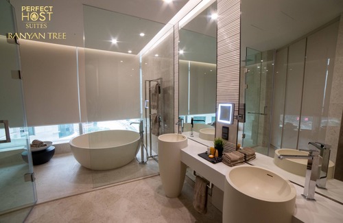 Golden Triangle Apartment | Executive King Ph Suites at Banyan Tree -3