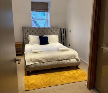 Laurieston Apartment | Executive level Quartermile two bedroom apartment - extremely central
