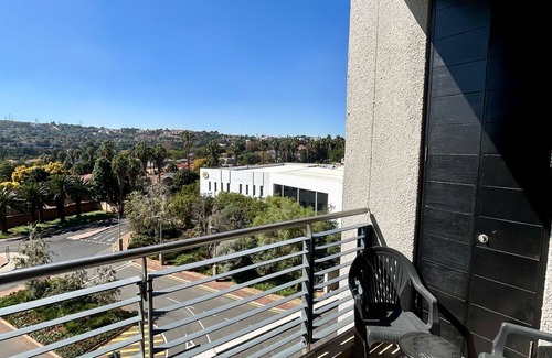 Kew Apartment | Executive Luxury 2 Bedroom Apartment