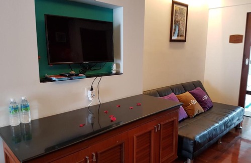 Taman Tanjung Ski Chalet | Executive Pool Villa Full Seaview, Grand Lexis - Private Unit