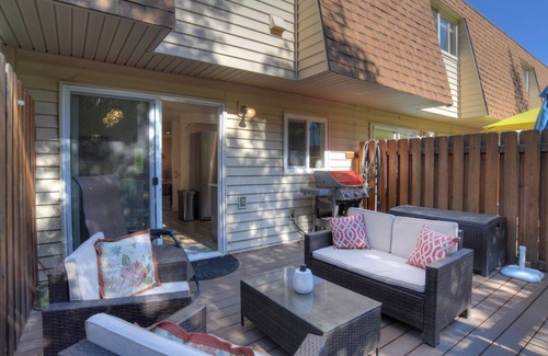 Durango House | Executive Rental Near Town and Trails - End Unit - Deck, Views, & Garage