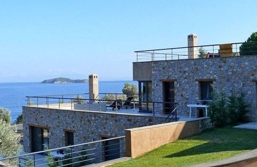 Vassilias Villa | Executive Skiathos Villa | 3 Bedrooms | Villa King Alexander | Sea Views |.