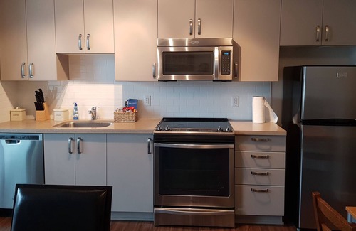 Lower Lonsdale Apartment | Executive Studio Lower Lonsdale