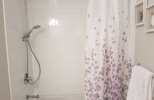 Lower Lonsdale Apartment | Executive Studio Lower Lonsdale