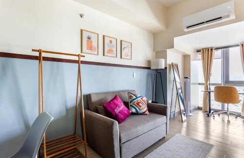 Bagumbayan Apartment | Executive Studio w Pool, Sauna, Gym & More!
