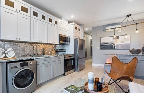 Windsor Apartment | Executive Style, Full amenteties, Close to all DT Entertainment