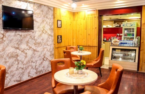 Naif House | Executive Suite in Dubai near Union Metro