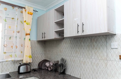 Ongata Rongai Apartment | Executive suite with hot shower,5mins walk from the riad