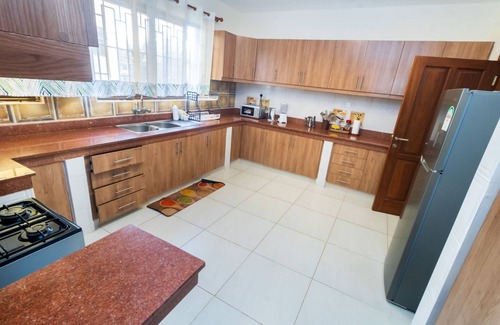 Mombasa Apartment | Executive Three Bedroom Apartment With a Pool in Nyali 5min Drive to the Beachi