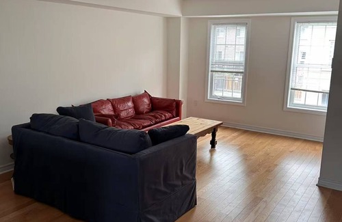 West Oak Trails House | Executive townhouse next to popular provincial park, 10 minutes walk