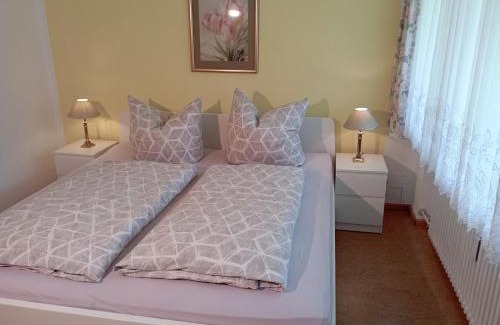 Allmannsdorf Apartment | Exklusive Lage - Wohnung mit schönem Garten - Hämmerle Yellow