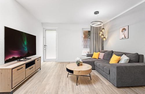 Altstadt-Sued Apartment | Exklusive Suite - Central - inclusive Sauna - Free Parking - Perfect for 7 Guests - Smart Home