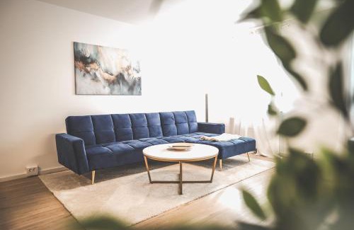 Sinsheim Apartment | Exklusives Apartment Sinsheim Luxus, 75 TV & Top Lage WeHome Premium
