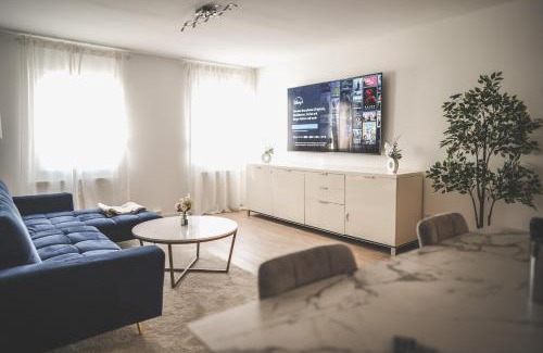 Sinsheim Apartment | Exklusives Apartment Sinsheim Luxus, 75 TV & Top Lage WeHome Premium