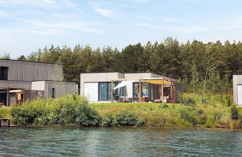 Lanklaar House | Exklusives Ferienhaus mit Seeblick für 4 Personen