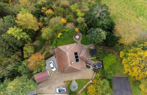 Schonach im Schwarzwald House | Exklusives Ferienhaus am Waldrand mit Whirlpool und Sauna