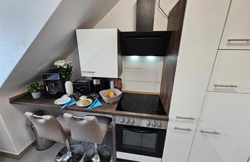 Wesertor Apartment | Exklusives und helles Dachgeschoss-Apartment No 3 im Zentrum von Kassel, schnelles 1Gbit Internet, Geschirrspüler, Boxspringbetten
