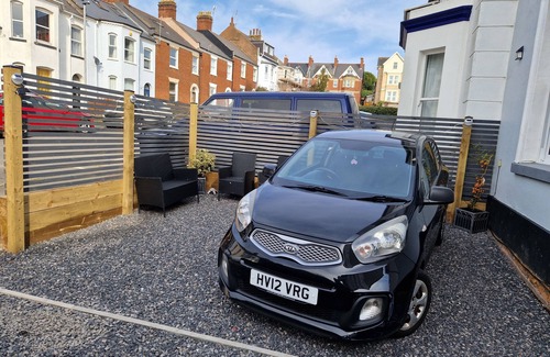 Exmouth House | Exmouth Retreat. Close proximity to Town centre , Beach & Train station.