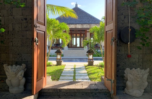 Savannah Sound House | Exotic Beachfront Home ~ Exclusive Windermere Island, Eleuthera
