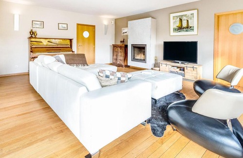 Zandvoorde Villa | Exotic Villa in Oostende with Garden