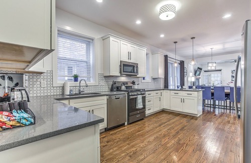 St. Louis House | Expansive Downtown Home | JZ Vacation Rentals