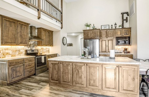 Fredericksburg House | Expansive getaway near downtown with fast WiFi, Wii, grill & W/D