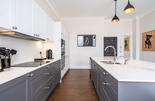 Holborn Apartment | Expansive & Luxurious Lincoln's Inn Apartment