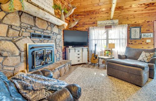 Clarkridge House | Expansive Mountain Home Rental with Yard and Fire Pit!