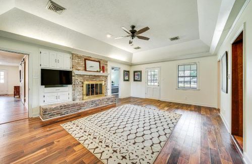 Texarkana House | Expansive Texarkana Home with Yard Near Golf!