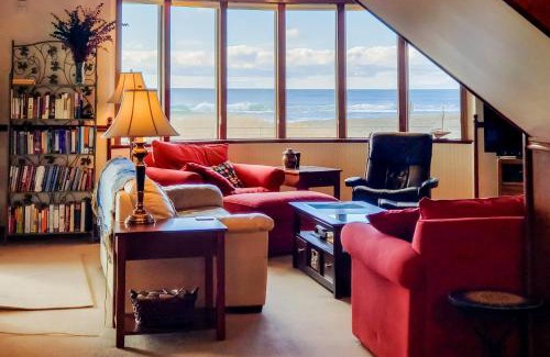 Westport House | Expansive Views Family Oceanfront Beach Home