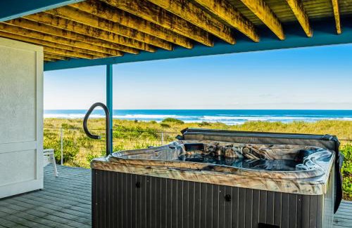Westport House | Expansive Views Family Oceanfront Beach Home