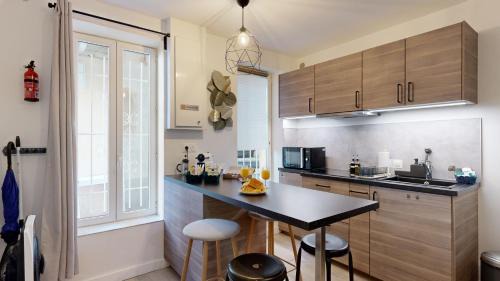 Saint - Michel Apartment | expat renting - L’Evasion - Saint Michel - Métro
